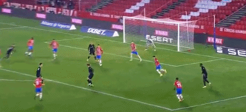 意甲-劳塔罗梅开二度 国米2-0比萨终结连败 [国际足球意甲]