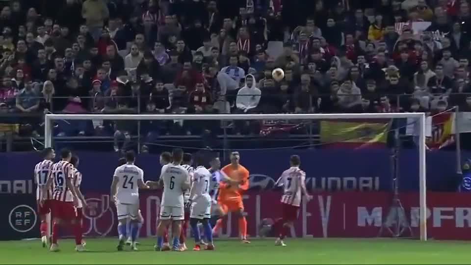 欧冠战报：布兰特双响，海于格破门，多特2-2博德闪耀